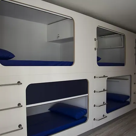 Vandrarhem Cross (adults Only)