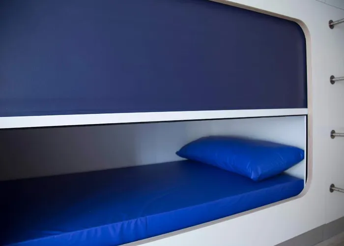 Cross (adults Only) * لوغو