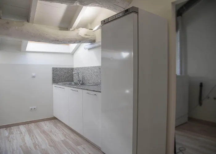 Hostel Cross (adults Only)