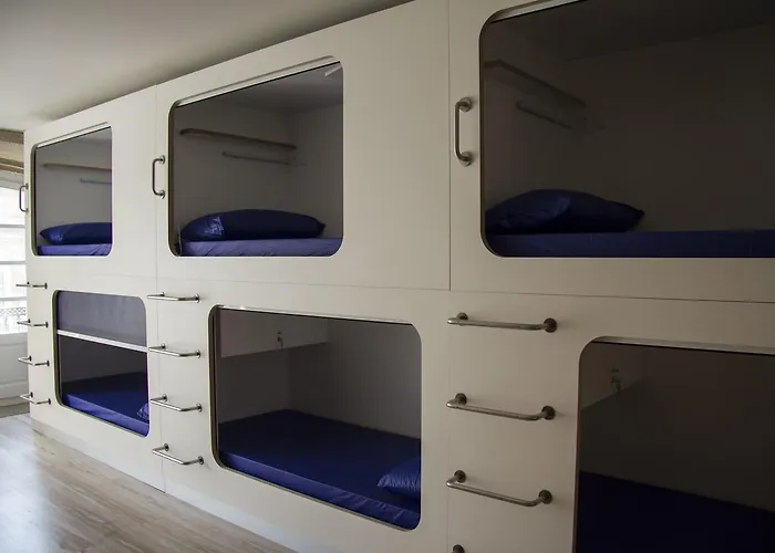 Albergue Cross (adults Only)