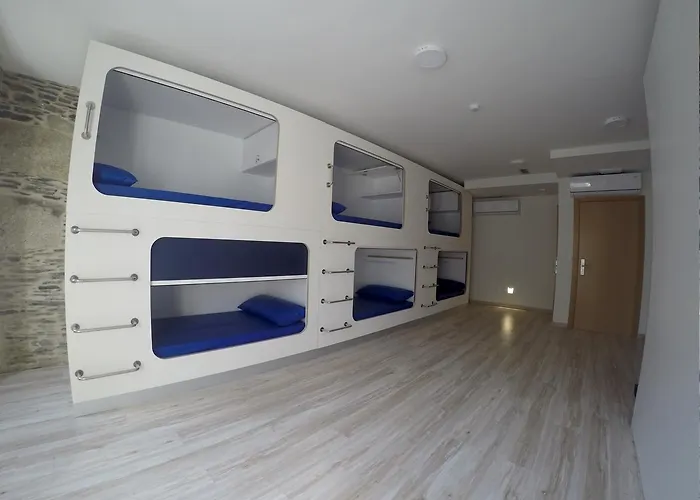 Hostel Cross (adults Only) *