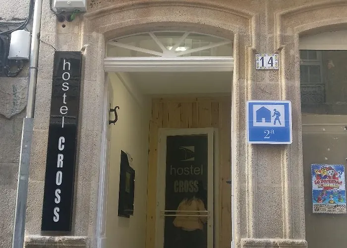 Albergue Cross (adults Only) *