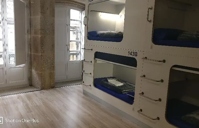 Albergue Cross (adults Only) *